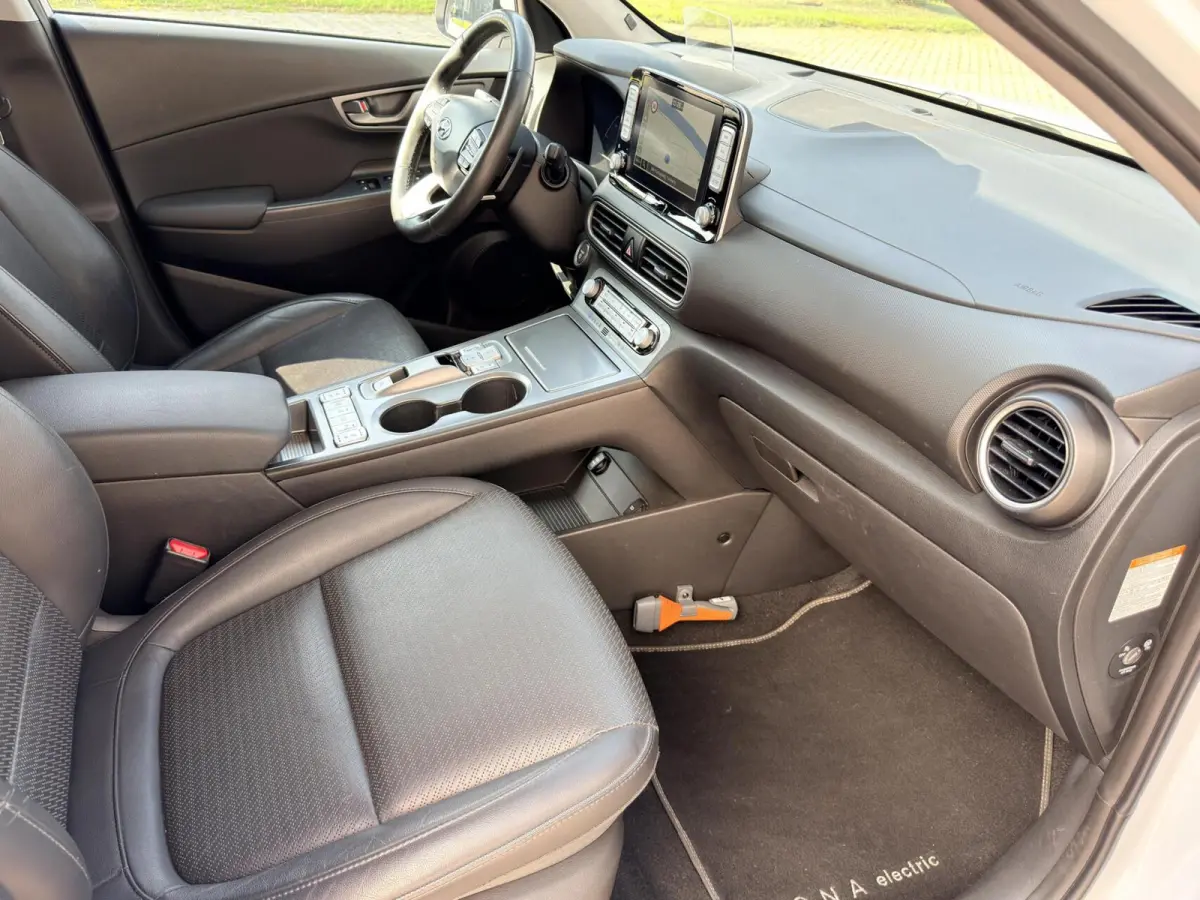 EV Premium 64 kWh Automaat|Carplay|Warmtepomp|Dealer OH|