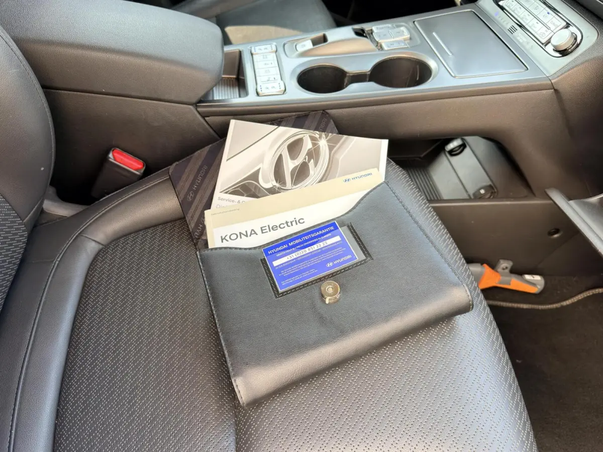 EV Premium 64 kWh Automaat|Carplay|Warmtepomp|Dealer OH|