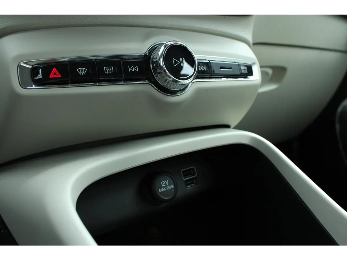 1.5 T3 Inscription | Stoel + Stuurwielverwarming | Harman & Kardon |  Parkeercamera |