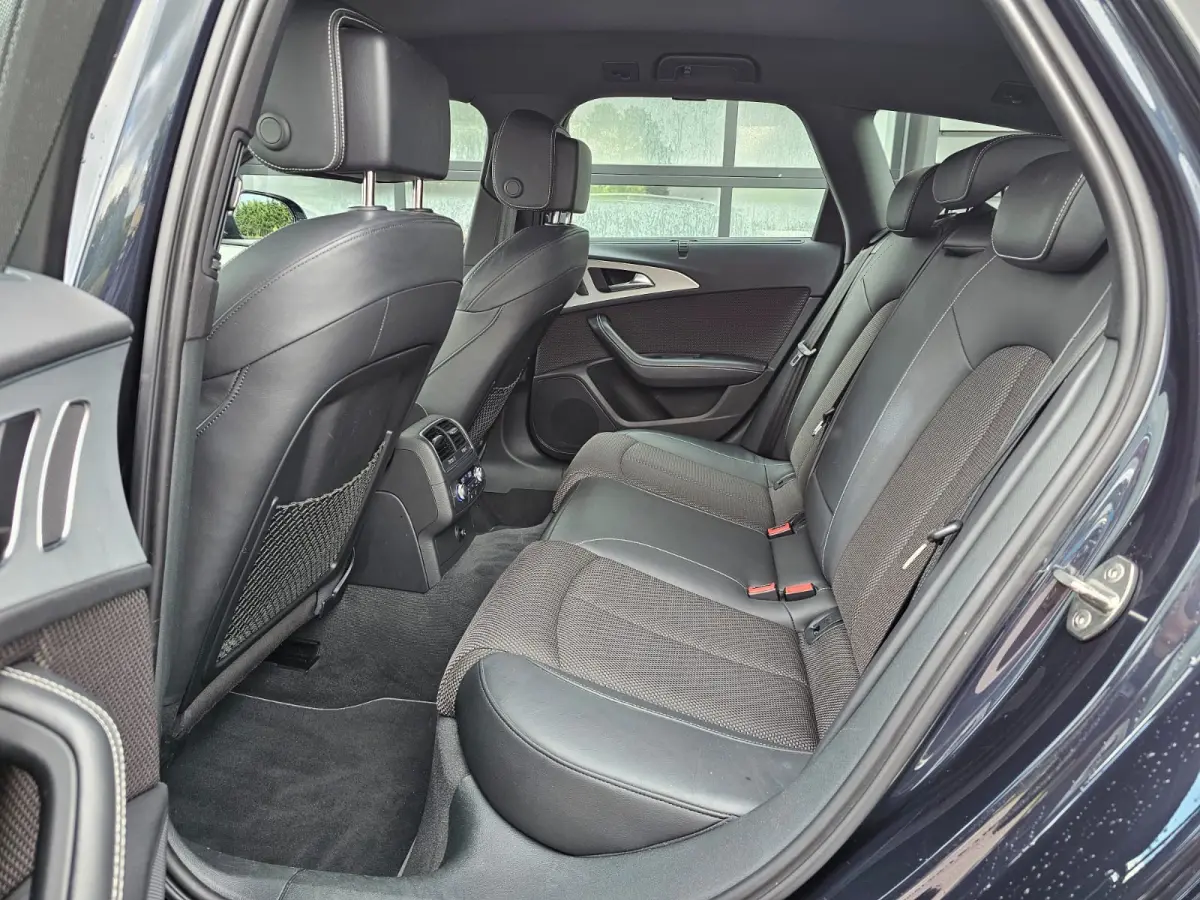 1.8 TFSI Ultra Advance Sport | Automaat | S-line | Navi | Elek. achterklep | Keyless | Sportstoelen | PDC voor + achter | Zwarte hemel |