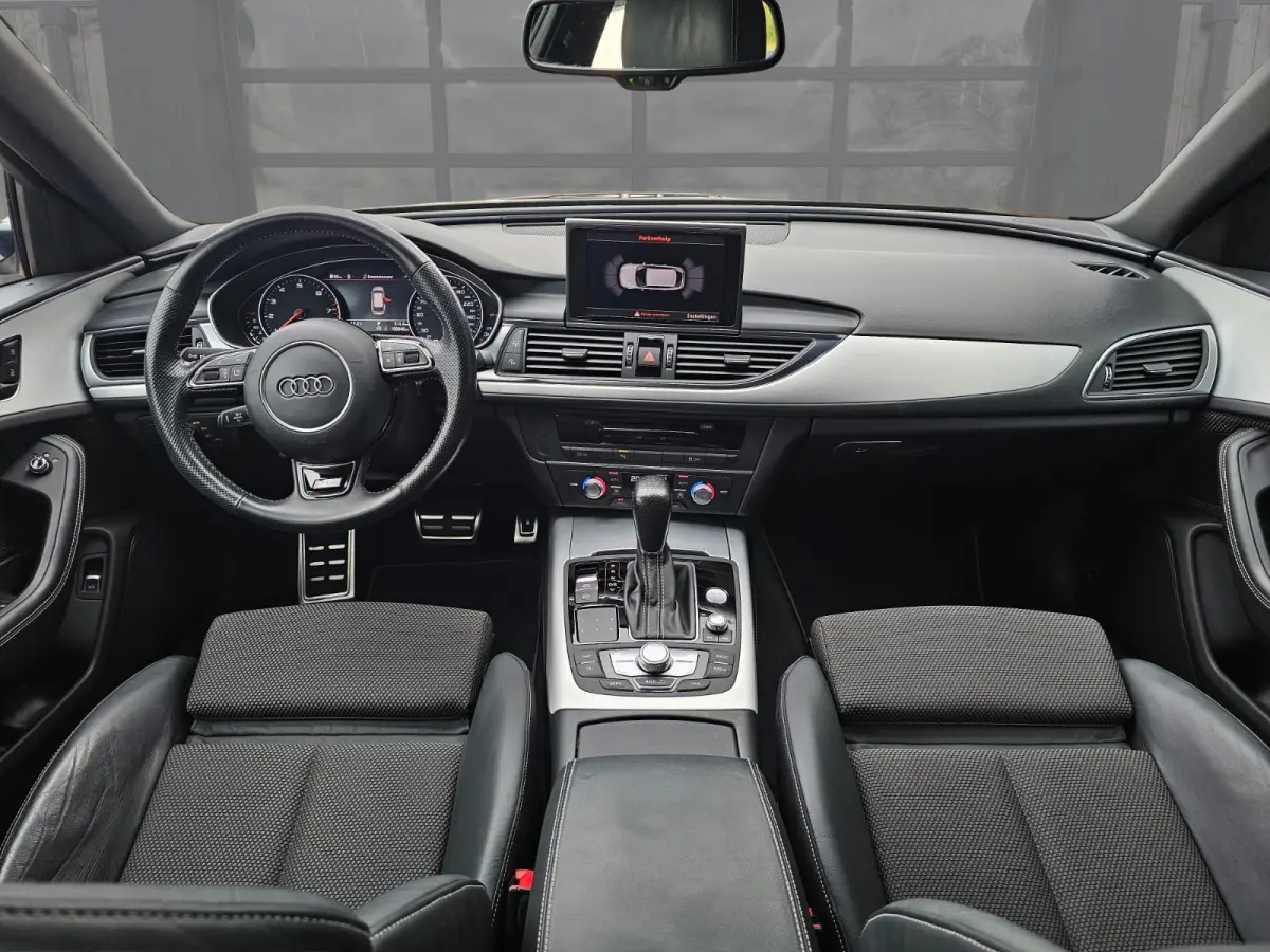 1.8 TFSI Ultra Advance Sport | Automaat | S-line | Navi | Elek. achterklep | Keyless | Sportstoelen | PDC voor + achter | Zwarte hemel |