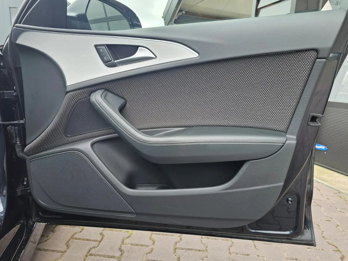 1.8 TFSI Ultra Advance Sport | Automaat | S-line | Navi | Elek. achterklep | Keyless | Sportstoelen | PDC voor + achter | Zwarte hemel |