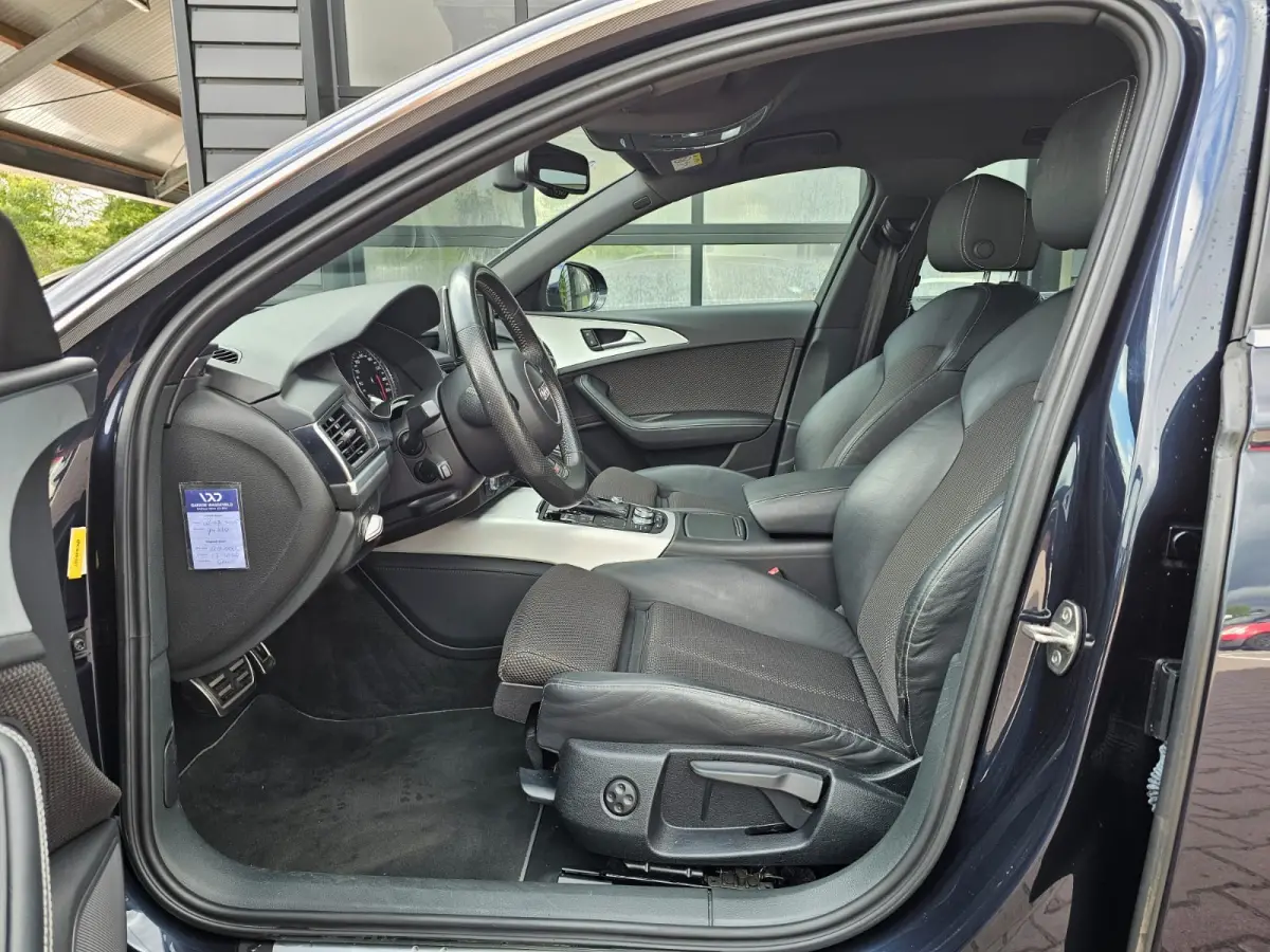 1.8 TFSI Ultra Advance Sport | Automaat | S-line | Navi | Elek. achterklep | Keyless | Sportstoelen | PDC voor + achter | Zwarte hemel |