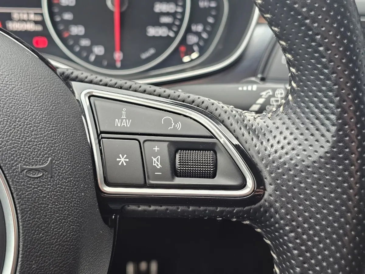 1.8 TFSI Ultra Advance Sport | Automaat | S-line | Navi | Elek. achterklep | Keyless | Sportstoelen | PDC voor + achter | Zwarte hemel |