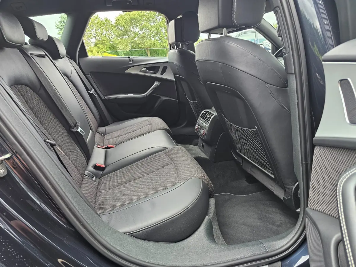 1.8 TFSI Ultra Advance Sport | Automaat | S-line | Navi | Elek. achterklep | Keyless | Sportstoelen | PDC voor + achter | Zwarte hemel |