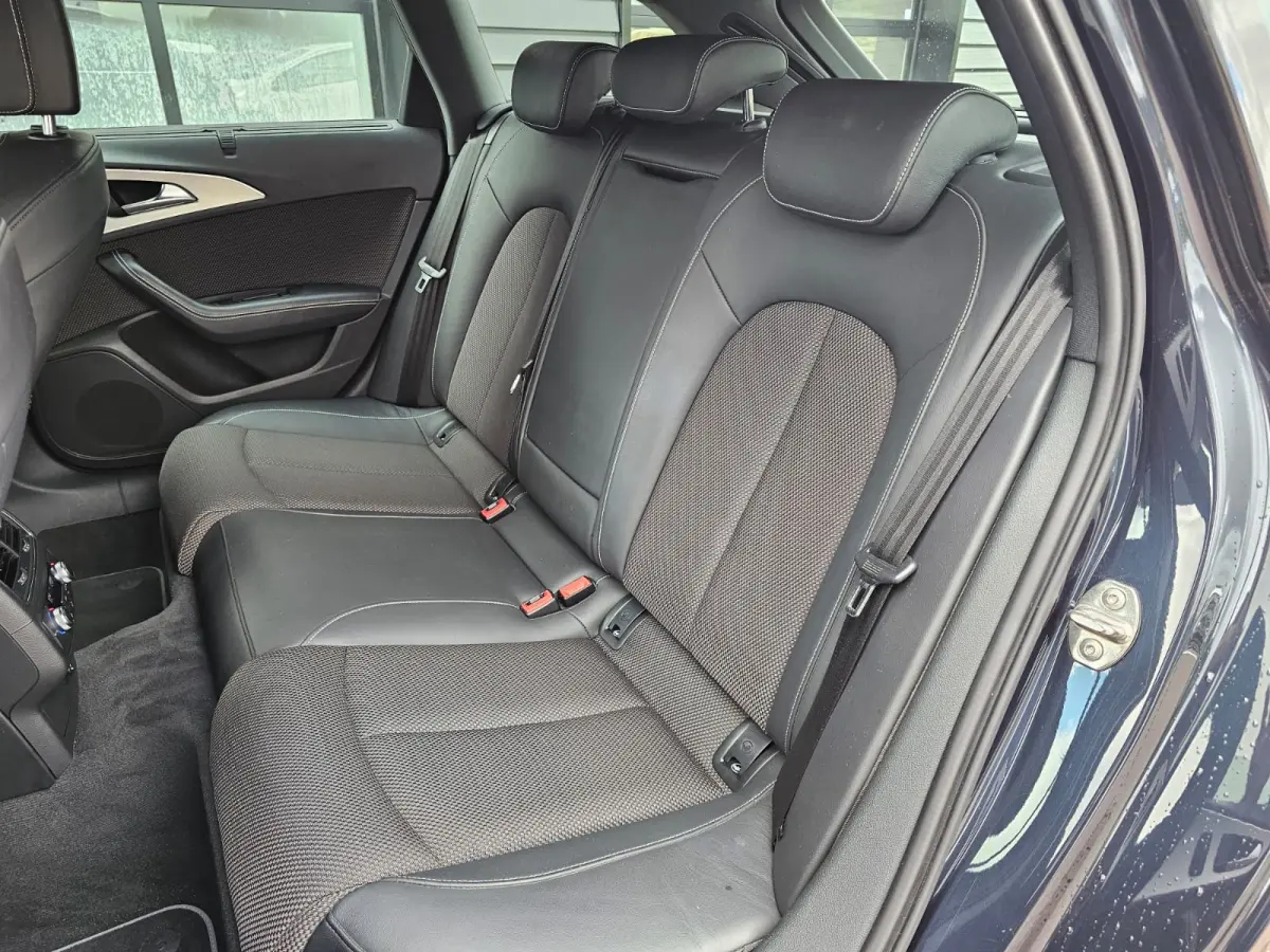 1.8 TFSI Ultra Advance Sport | Automaat | S-line | Navi | Elek. achterklep | Keyless | Sportstoelen | PDC voor + achter | Zwarte hemel |