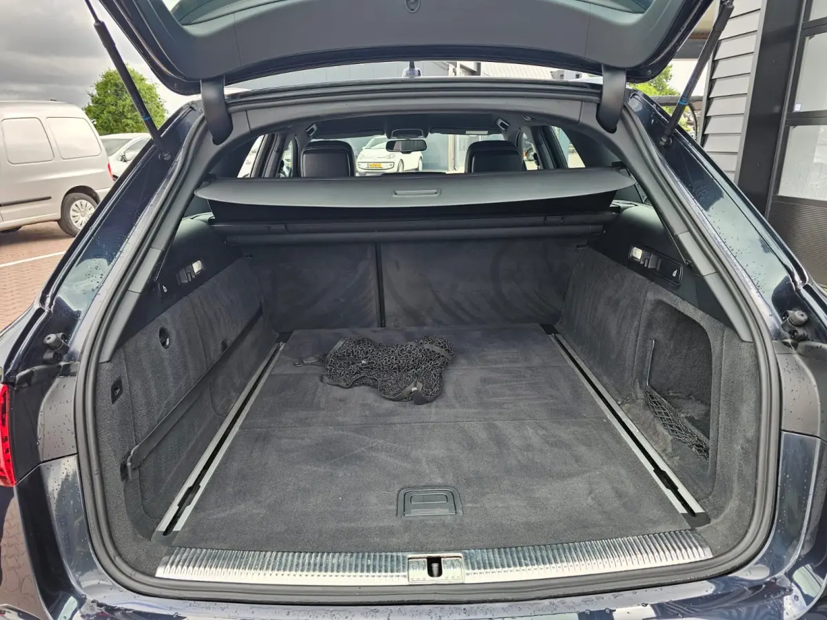 1.8 TFSI Ultra Advance Sport | Automaat | S-line | Navi | Elek. achterklep | Keyless | Sportstoelen | PDC voor + achter | Zwarte hemel |