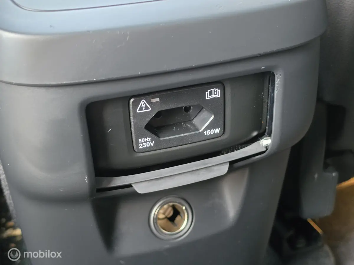 2.0 T6 AWD INSCRIPTION LUCHT B&W ACC HUD PANO TREKHAAK