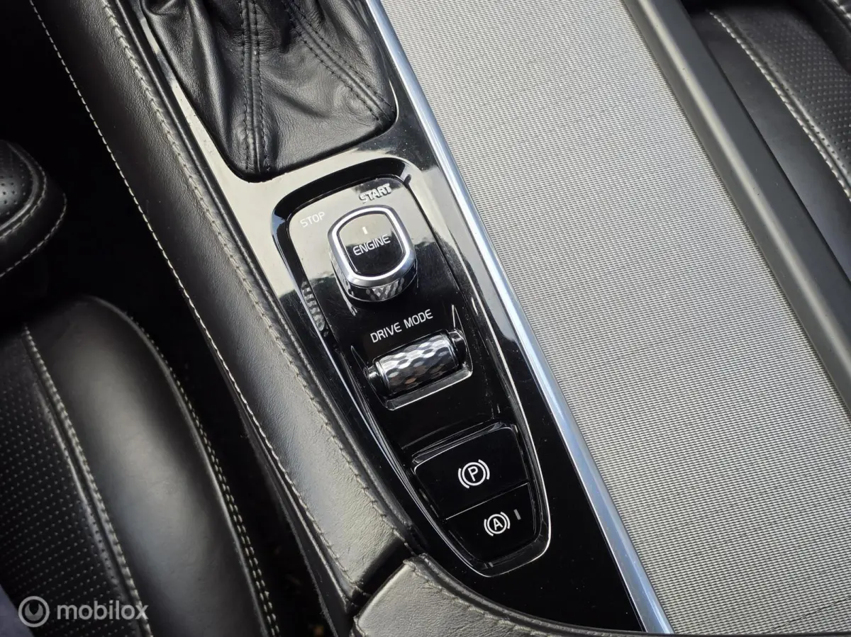 2.0 T6 AWD INSCRIPTION LUCHT B&W ACC HUD PANO TREKHAAK