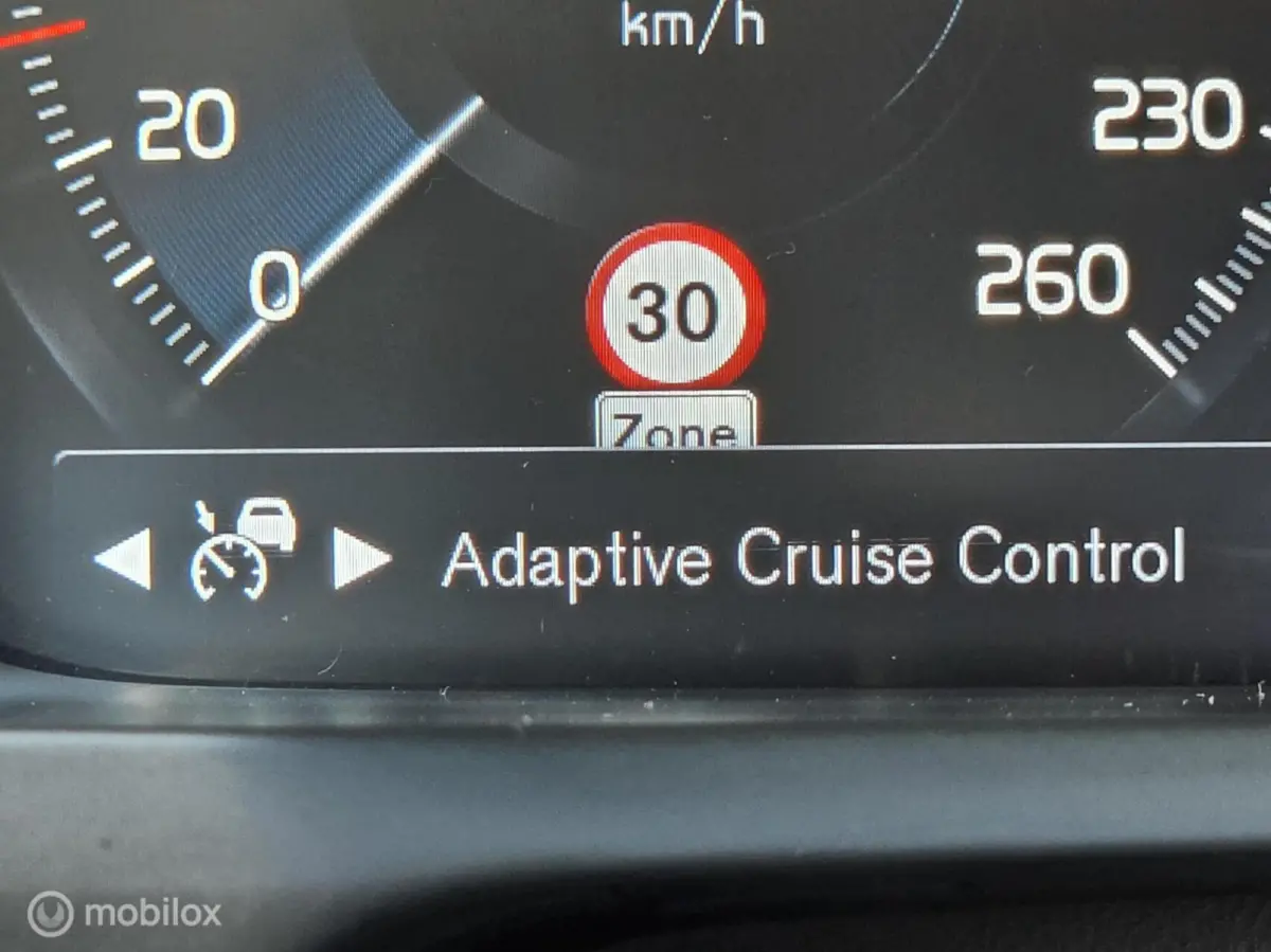 2.0 T6 AWD INSCRIPTION LUCHT B&W ACC HUD PANO TREKHAAK