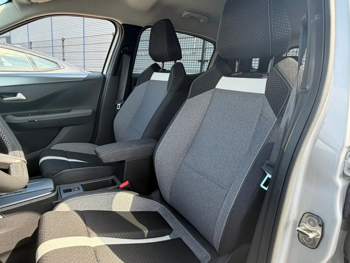 1.2 Turbo Hybrid GS 7p. 7-Zitter! | Stoel-Stuurverwarming | Climate | Apple Carplay/Android Auto | | Achteruitrijcamera | Apple Carplay/Android Auto|telefoonintegratie premium | Bluetooth te