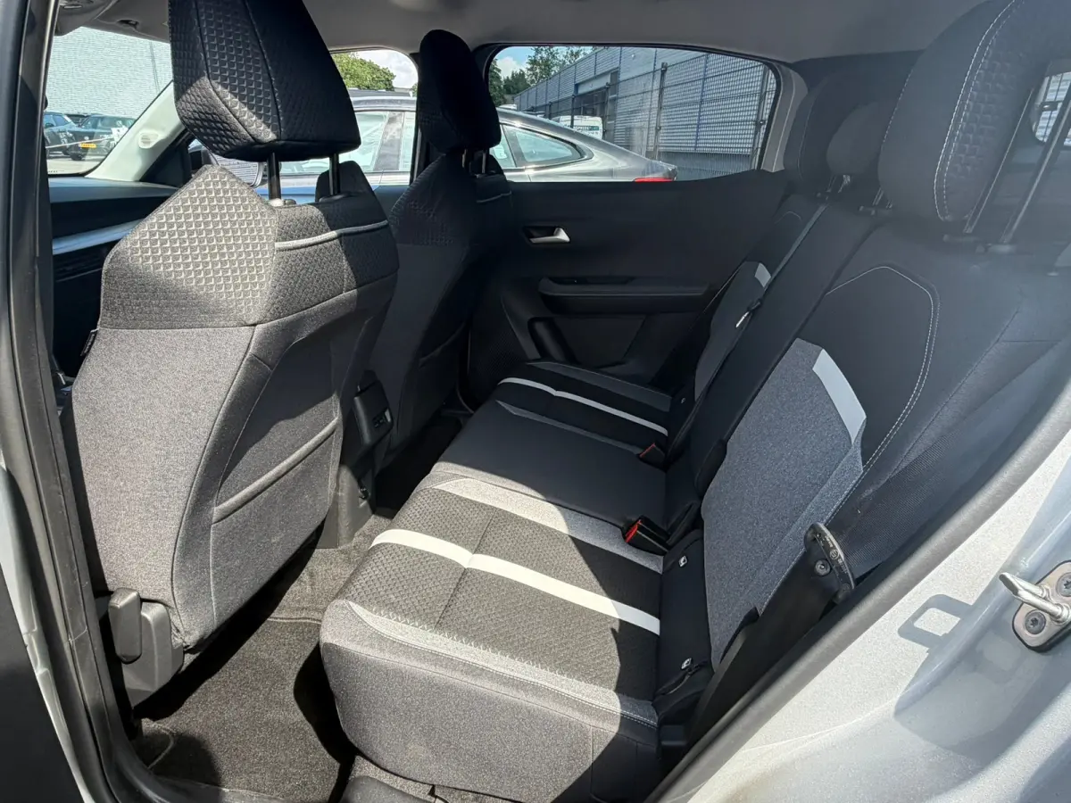 1.2 Turbo Hybrid GS 7p. 7-Zitter! | Stoel-Stuurverwarming | Climate | Apple Carplay/Android Auto | | Achteruitrijcamera | Apple Carplay/Android Auto|telefoonintegratie premium | Bluetooth te