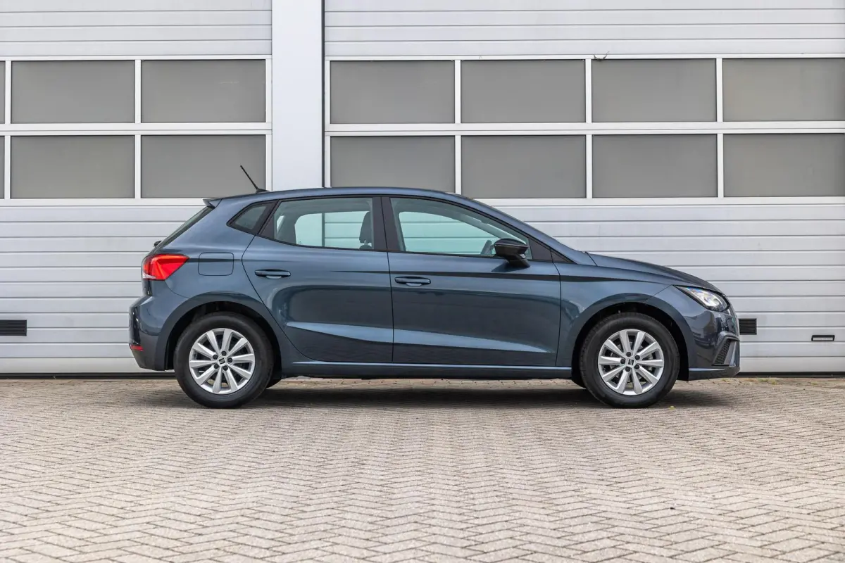 1.0 EcoTSI 95pk Style | Full Link | Parkeersensoren Achter | Airco