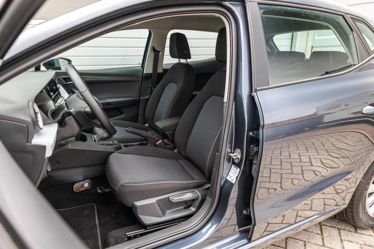 1.0 EcoTSI 95pk Style | Full Link | Parkeersensoren Achter | Airco