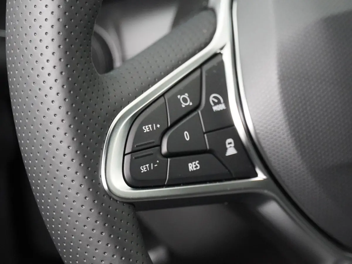 techno TCe 115 | Pack advanced driving assist | Pack Winter | All-seasonbanden |