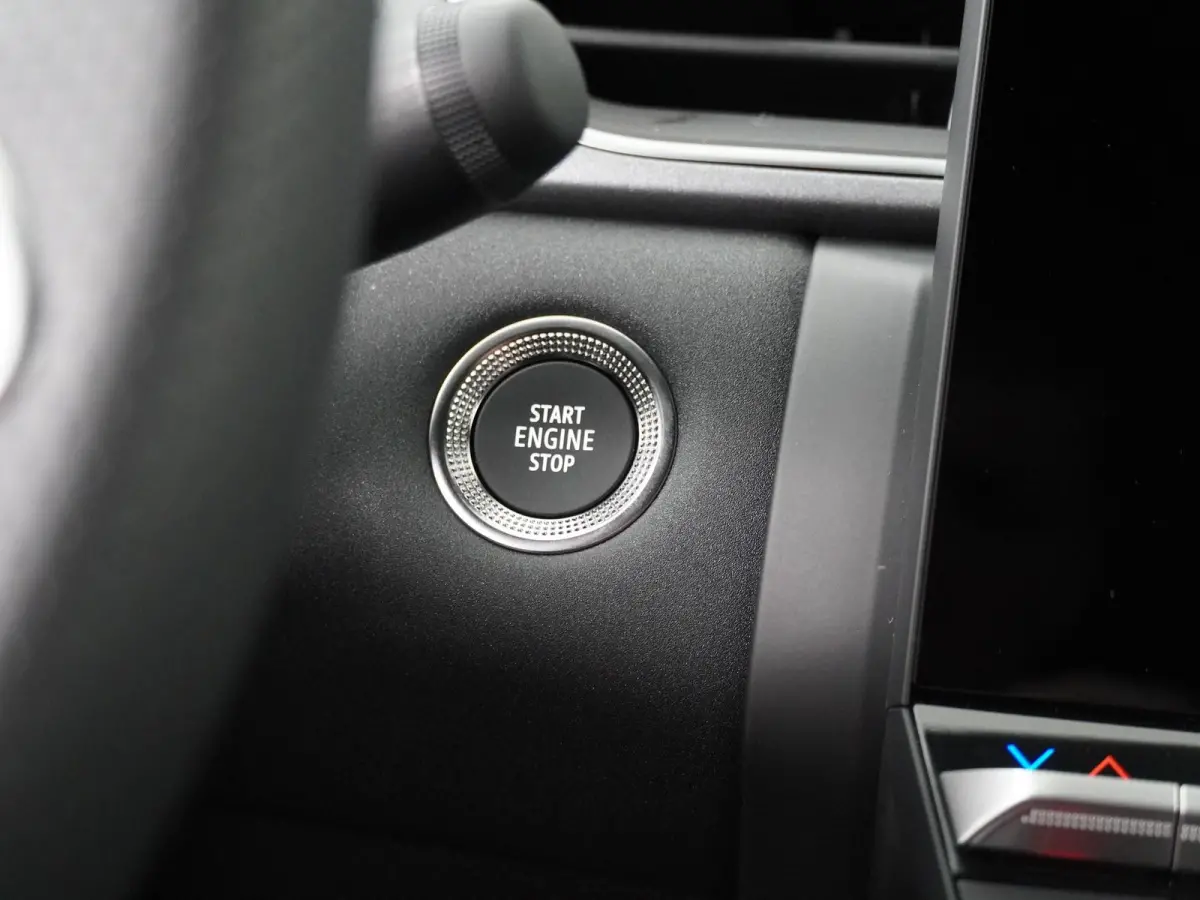 techno TCe 115 | Pack advanced driving assist | Pack Winter | All-seasonbanden |