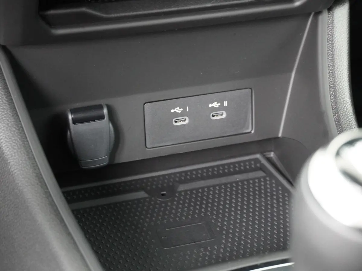 techno TCe 115 | Pack advanced driving assist | Pack Winter | All-seasonbanden |