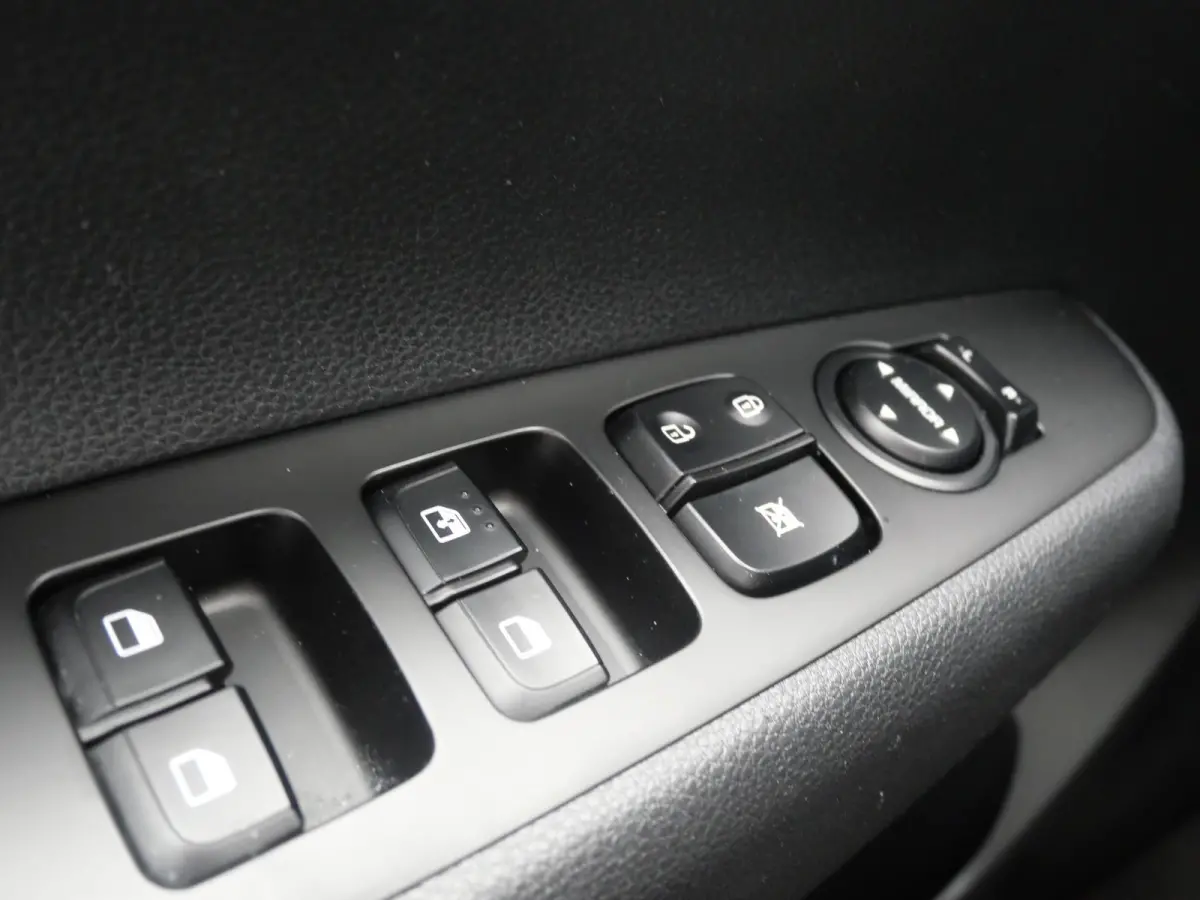 1.0 MPi ComfortPlusLine | Airco | Camera | Carplay |