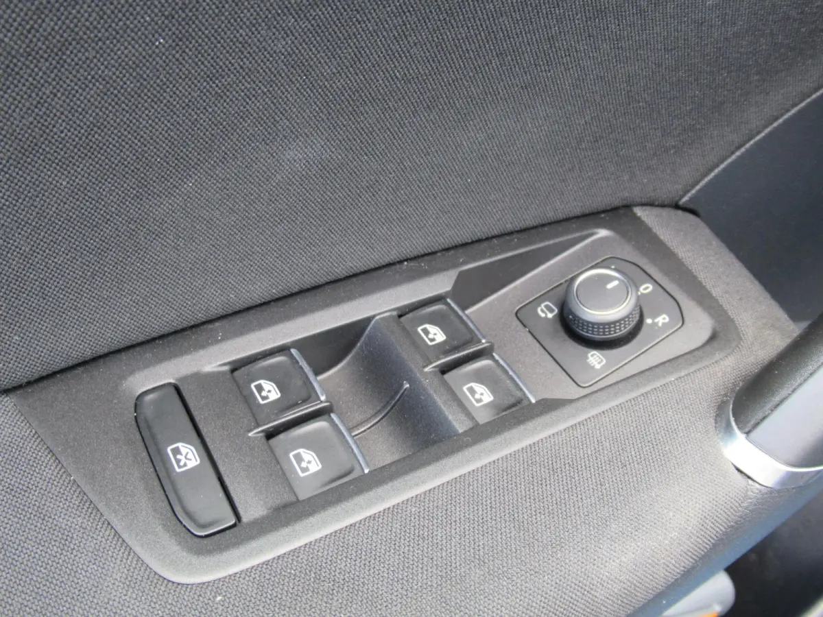 1.4 TSI Highline Business R | Automaat | Panoramadak | Trekhaak | Apple carplay
