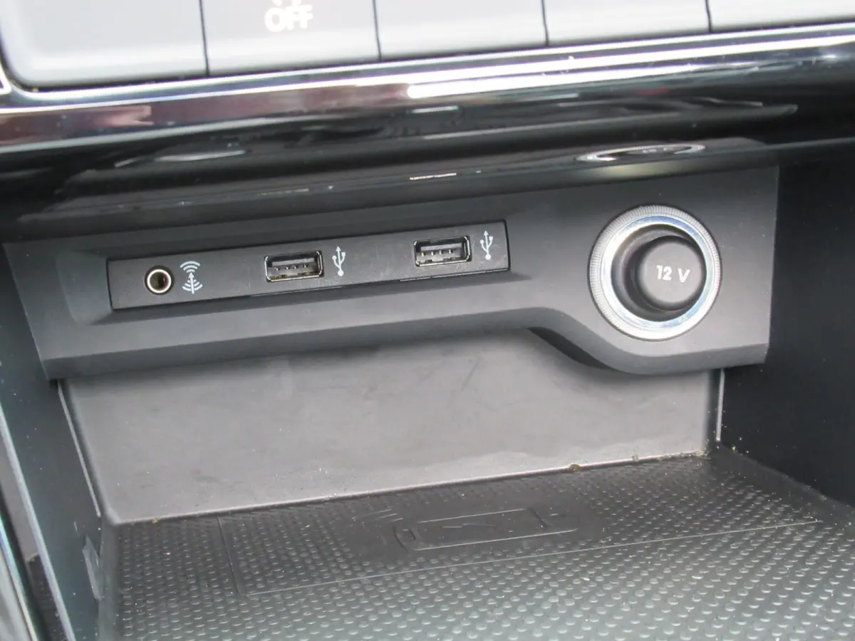 1.4 TSI Highline Business R | Automaat | Panoramadak | Trekhaak | Apple carplay