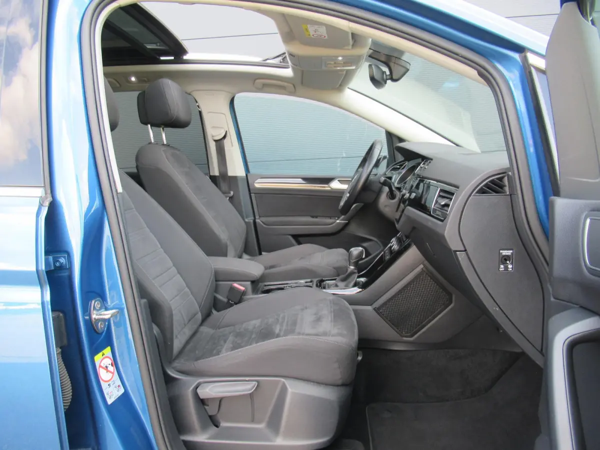 1.4 TSI Highline Business R | Automaat | Panoramadak | Trekhaak | Apple carplay