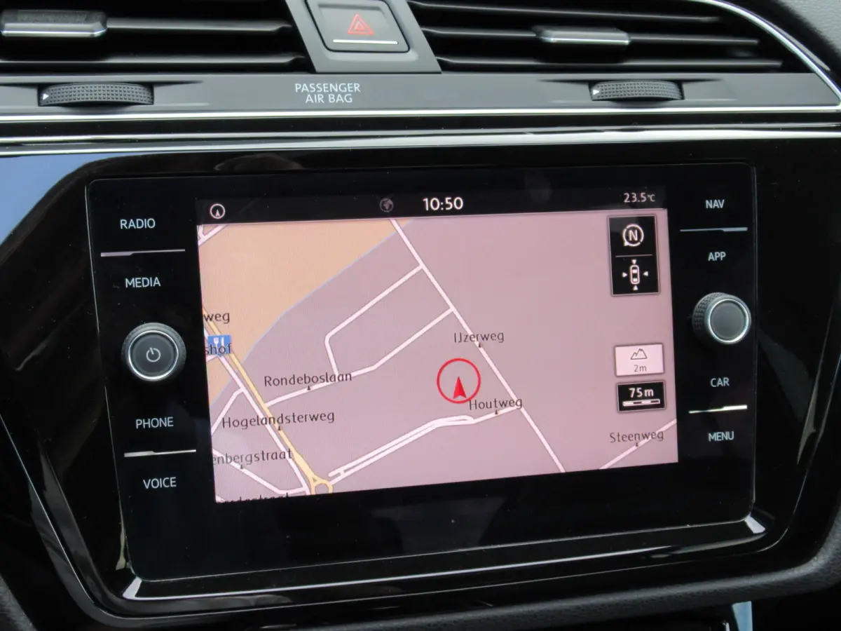 1.4 TSI Highline Business R | Automaat | Panoramadak | Trekhaak | Apple carplay