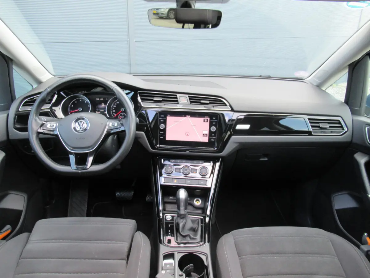 1.4 TSI Highline Business R | Automaat | Panoramadak | Trekhaak | Apple carplay