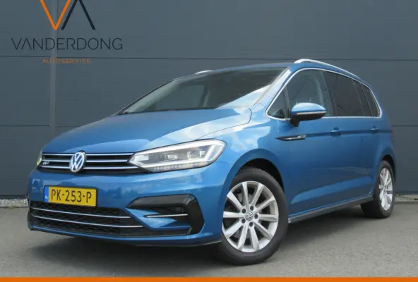 1.4 TSI Highline Business R | Automaat | Panoramadak | Trekhaak | Apple carplay