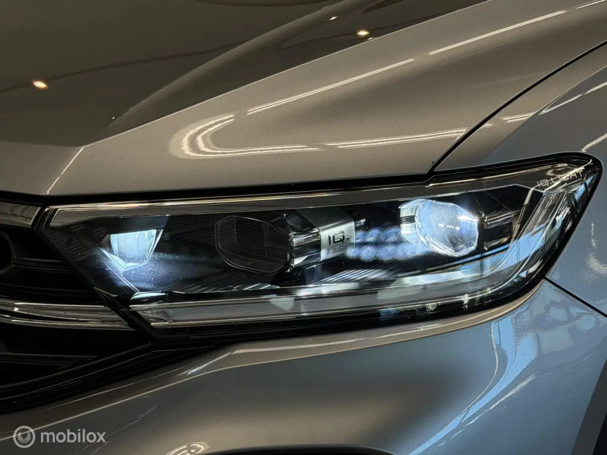 1.5 TSI 3X R-Line Panorama/Keyless/Black Style/