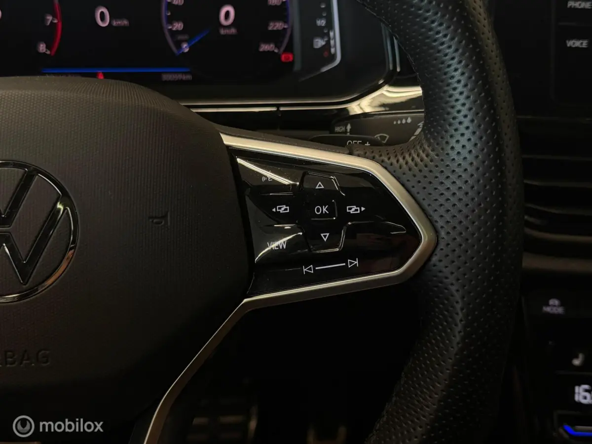 1.5 TSI 3X R-Line Panorama/Keyless/Black Style/