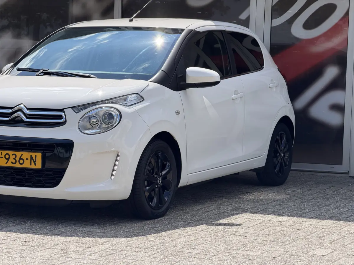 1.0 VTi Shine / Leder / Camera / Cruise Control / Stoelverwarming /
