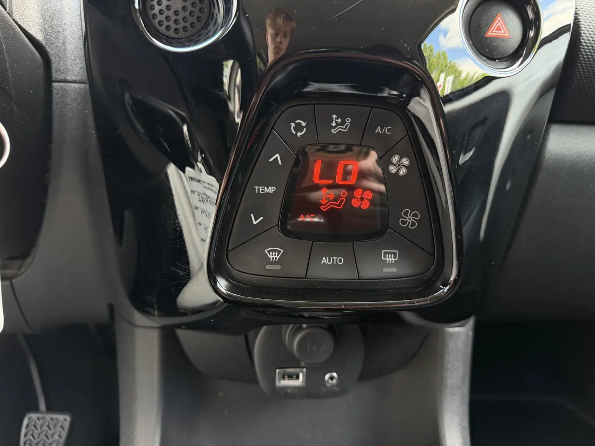 1.0 VTi Shine / Leder / Camera / Cruise Control / Stoelverwarming /