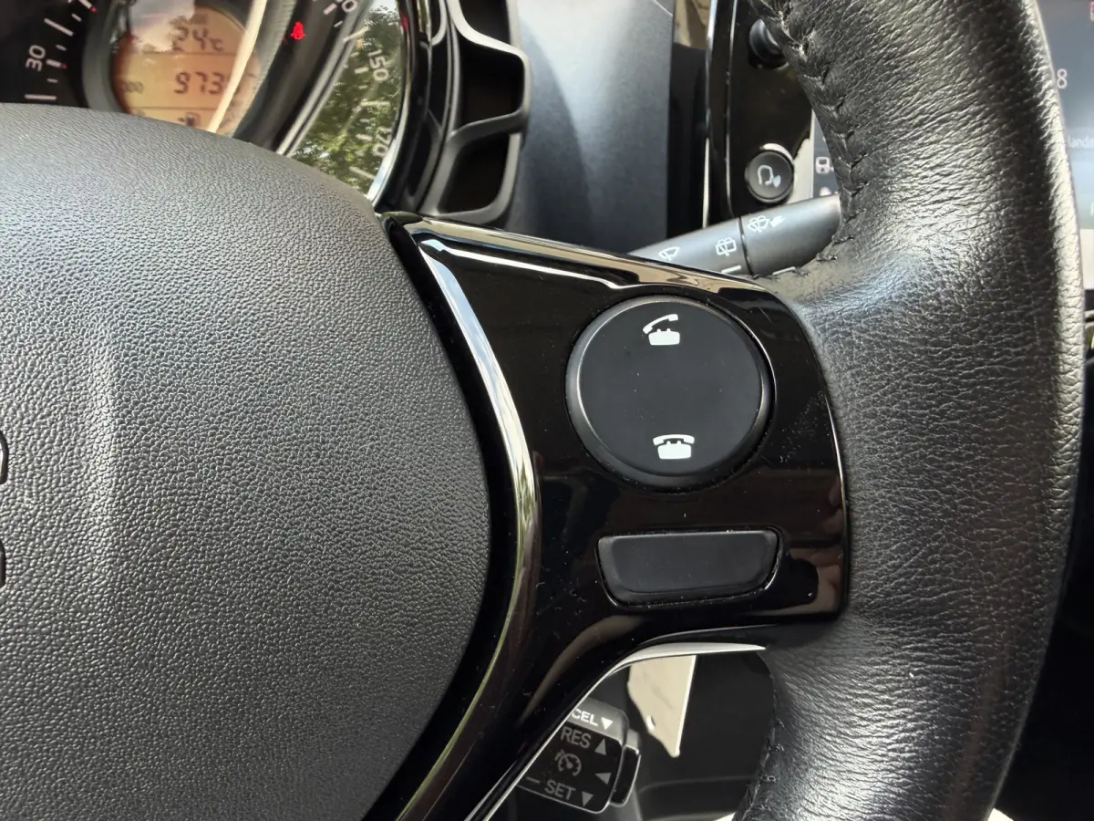 1.0 VTi Shine / Leder / Camera / Cruise Control / Stoelverwarming /