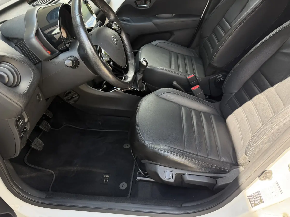 1.0 VTi Shine / Leder / Camera / Cruise Control / Stoelverwarming /