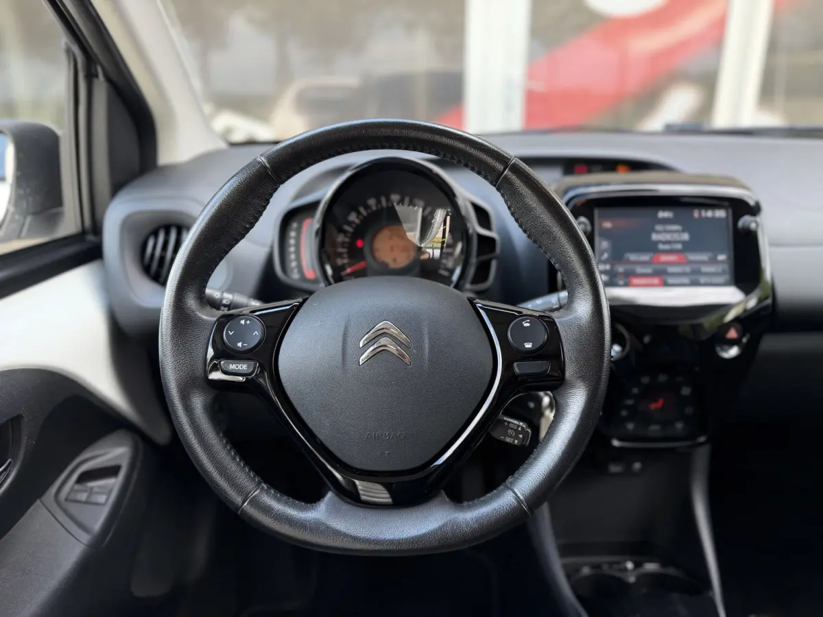 1.0 VTi Shine / Leder / Camera / Cruise Control / Stoelverwarming /