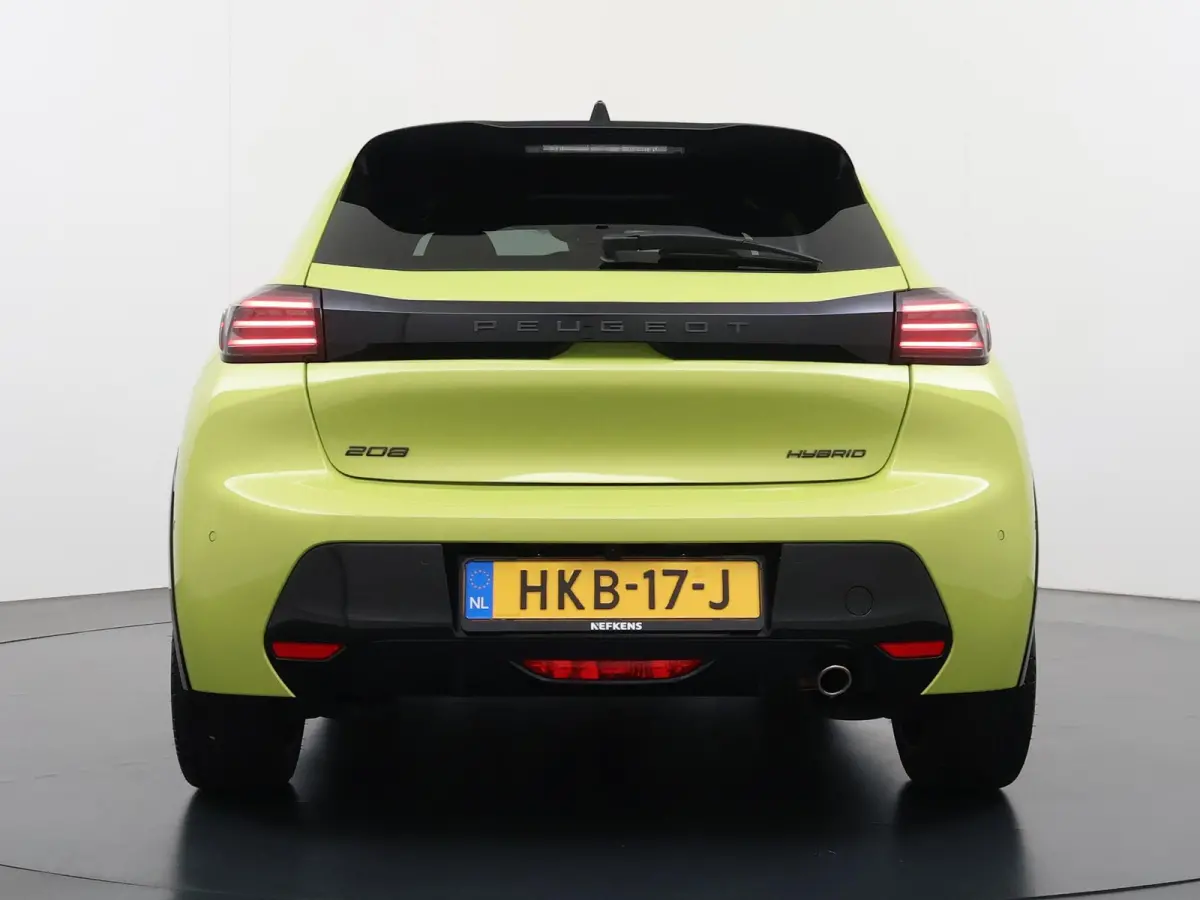 GT 110pk Hybrid Automaat | Navigatie | 360 camera | Cruise control adaptief | Keyless start | 17 inch lichtmetalen velgen | Apple Carplay en Android auto draadloos