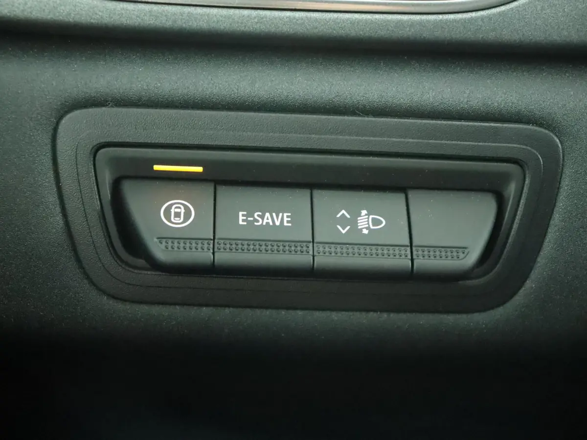 techno TCe 115 | Pack winter | Pack advanced driving assist | Pack light & sound |