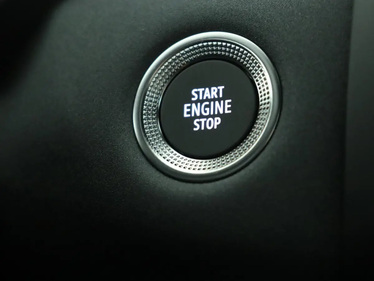 techno TCe 115 | Pack winter | Pack advanced driving assist | Pack light & sound |