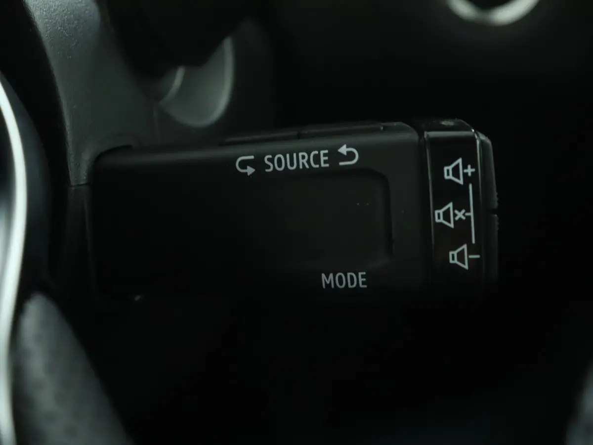 techno TCe 115 | Pack winter | Pack advanced driving assist | Pack light & sound |