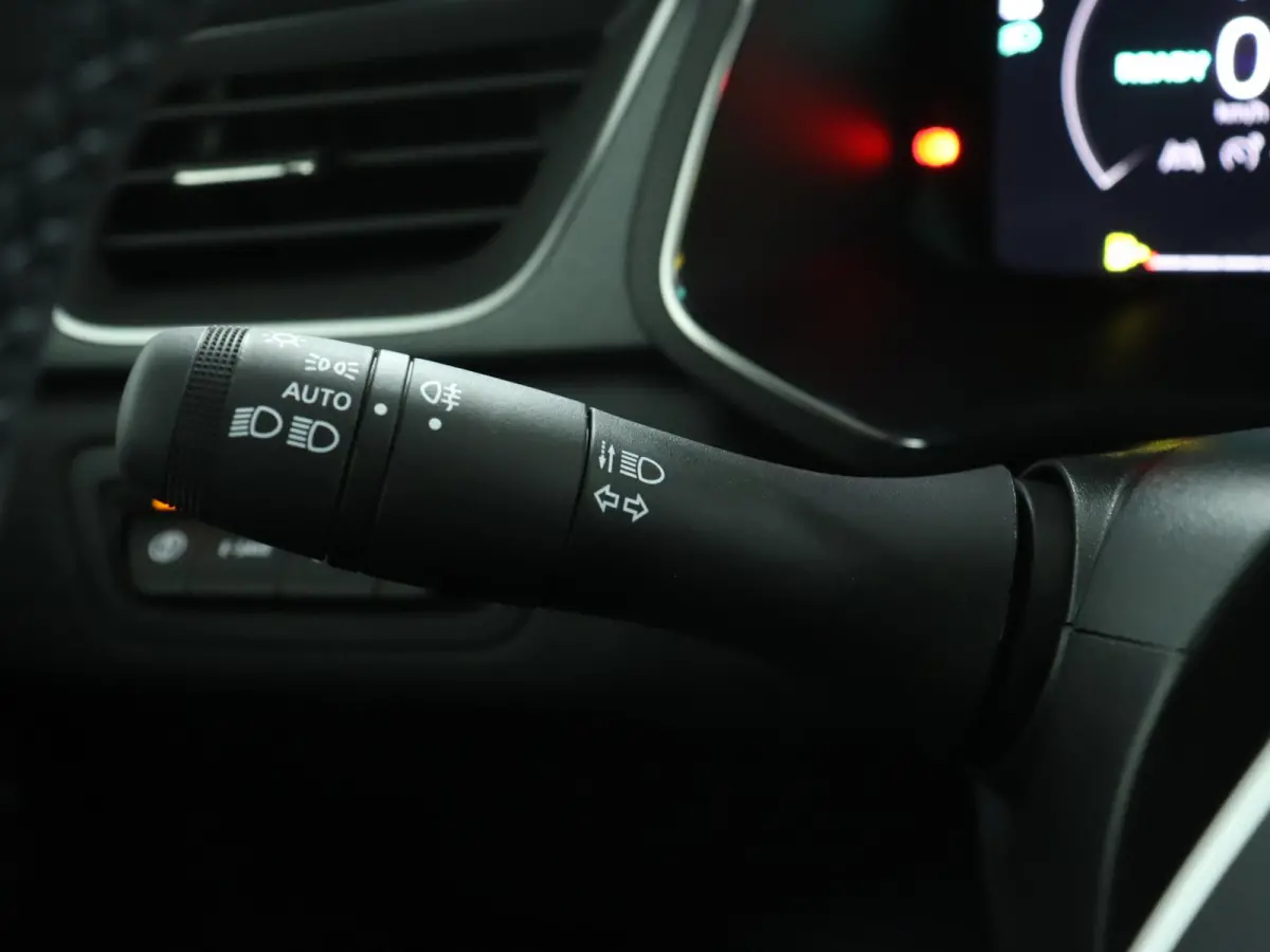 techno TCe 115 | Pack winter | Pack advanced driving assist | Pack light & sound |