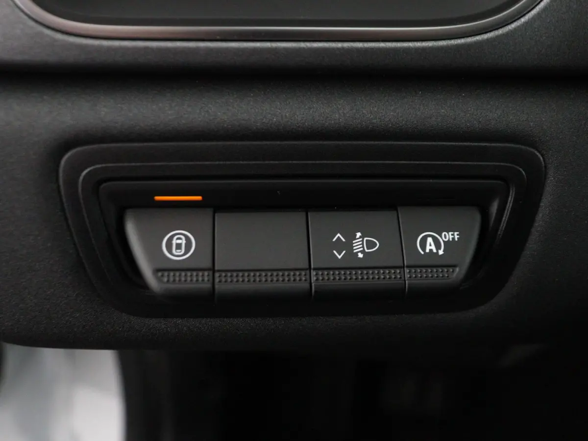 techno TCe 115 | Pack advanced driving assist | Pack winter | All-seasonbanden |