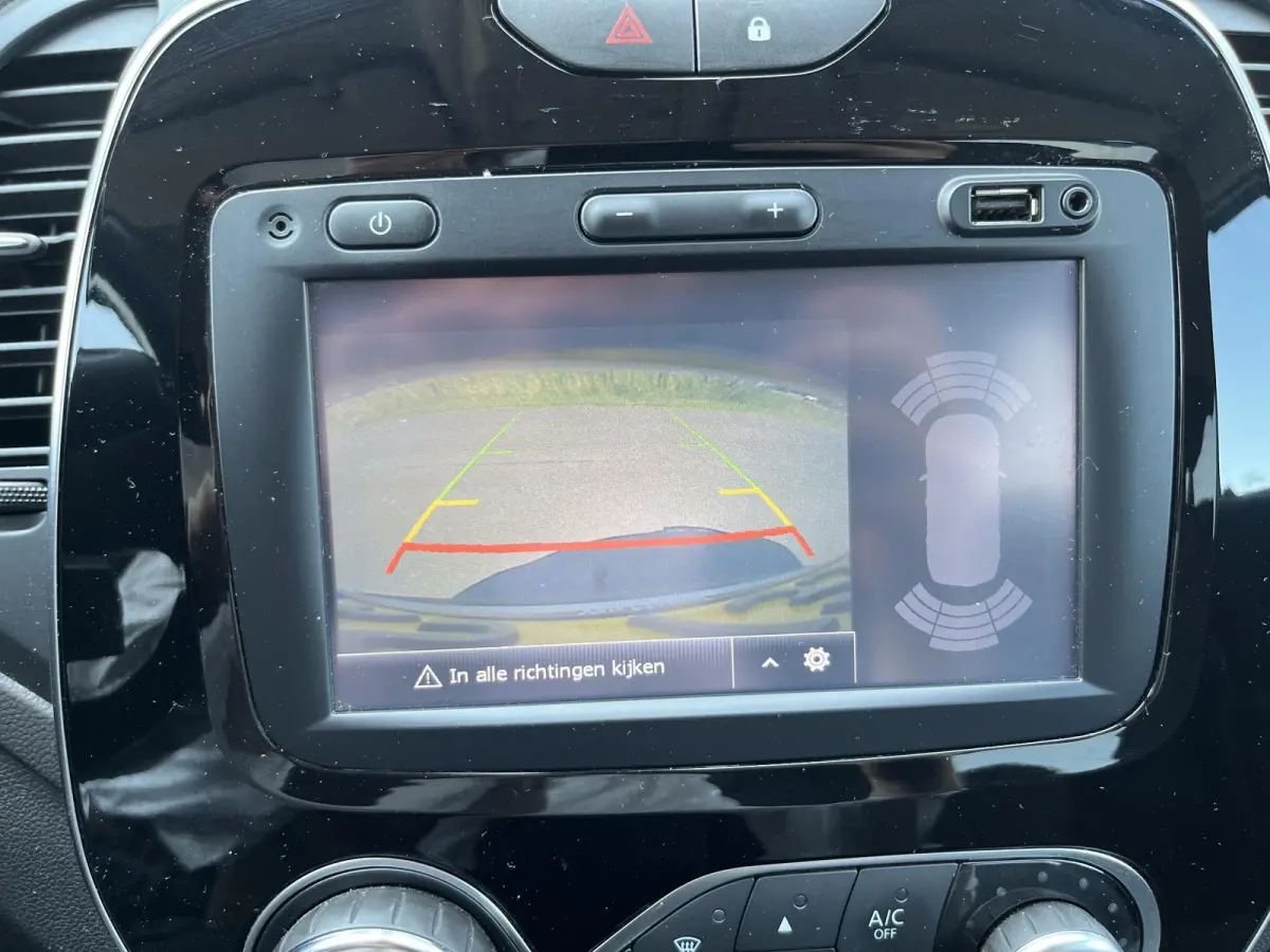 0.9 TCe Bose | Climate Control | Cruise Control | Trekhaak | Achteruitrijcamera | Navigatie |