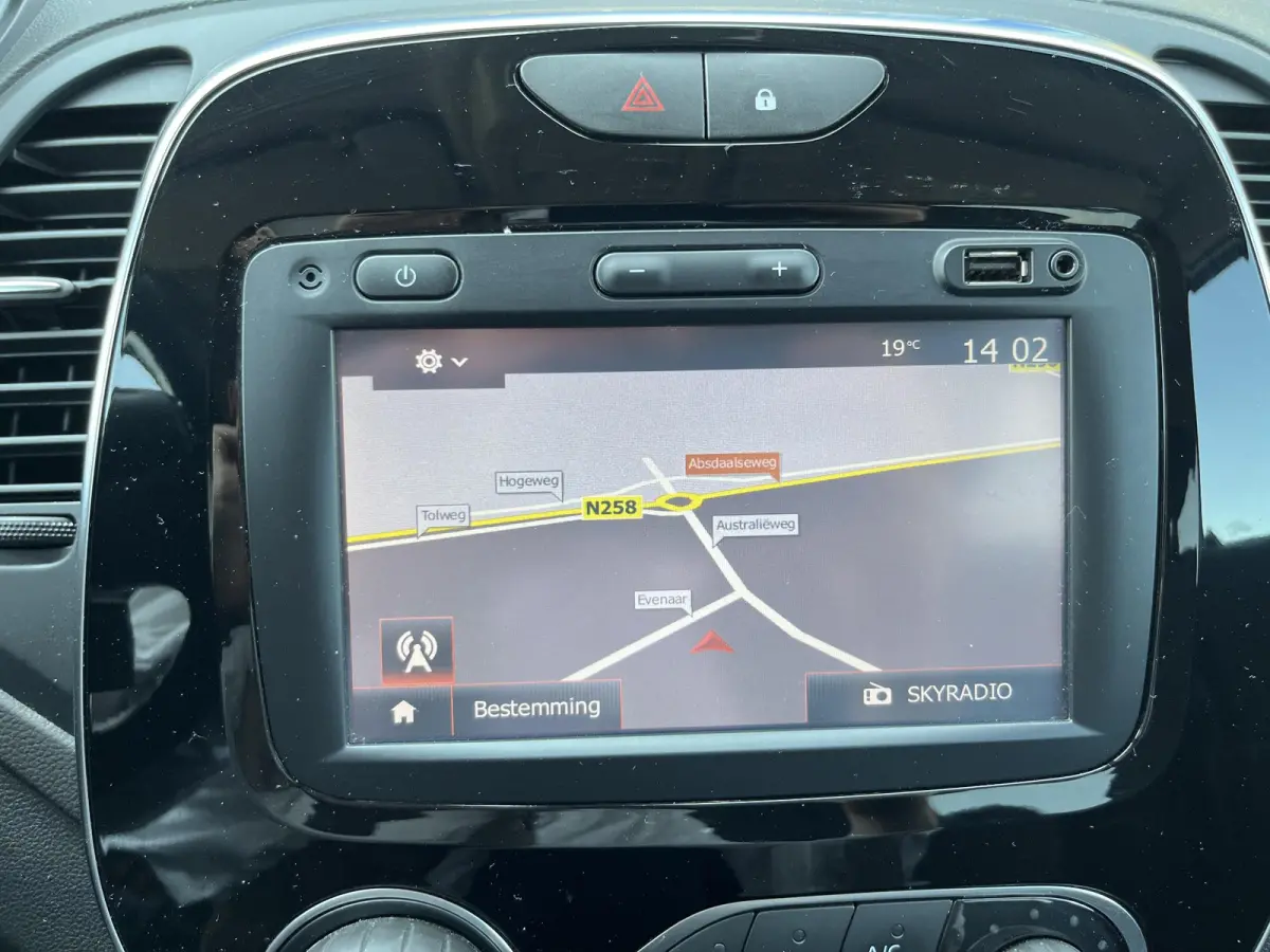 0.9 TCe Bose | Climate Control | Cruise Control | Trekhaak | Achteruitrijcamera | Navigatie |