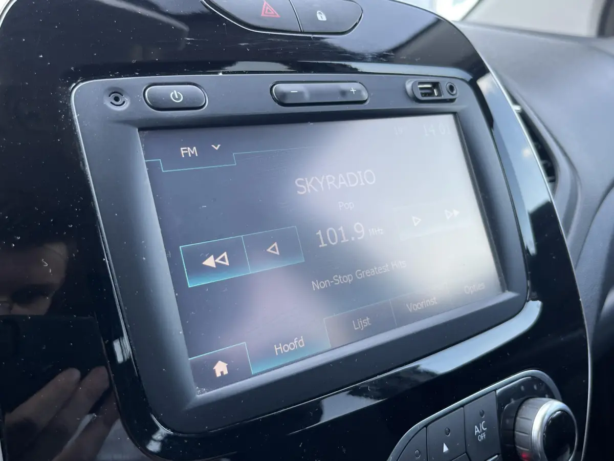0.9 TCe Bose | Climate Control | Cruise Control | Trekhaak | Achteruitrijcamera | Navigatie |