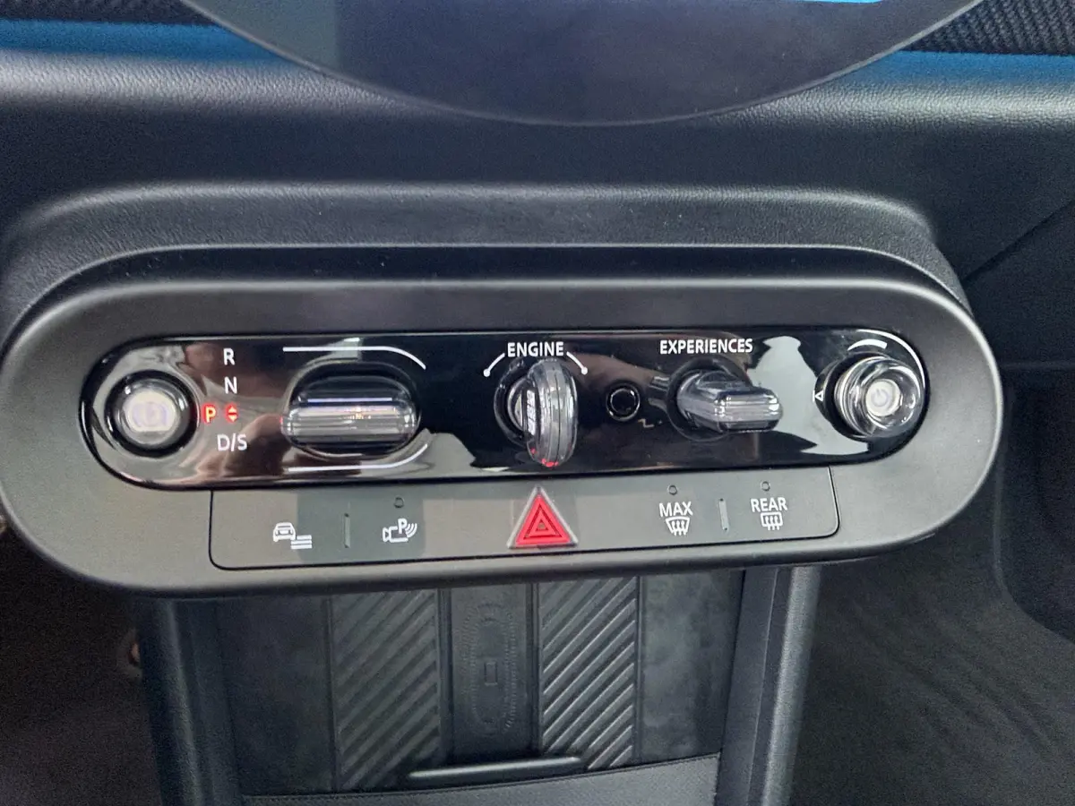 Cooper C John Cooper Works| Pakket-M | Panoramadak | Harman/Kardon | Head-Up Display | Stoelverwarming |