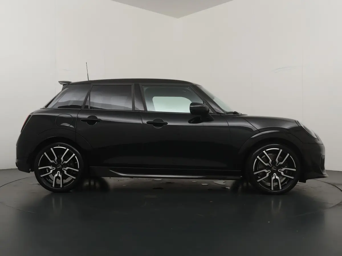 Cooper C John Cooper Works| Pakket-M | Panoramadak | Harman/Kardon | Head-Up Display | Stoelverwarming |