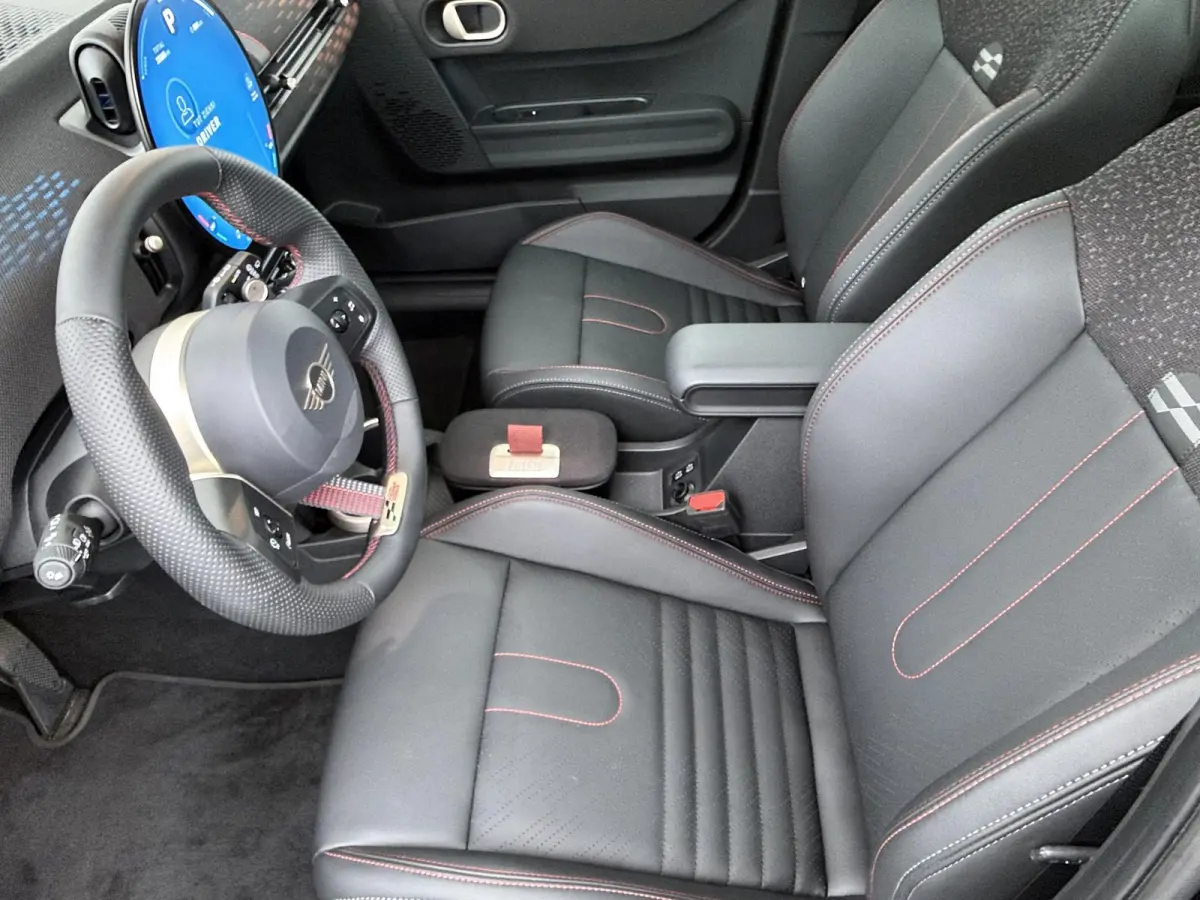 Cooper C John Cooper Works| Pakket-M | Panoramadak | Harman/Kardon | Head-Up Display | Stoelverwarming |
