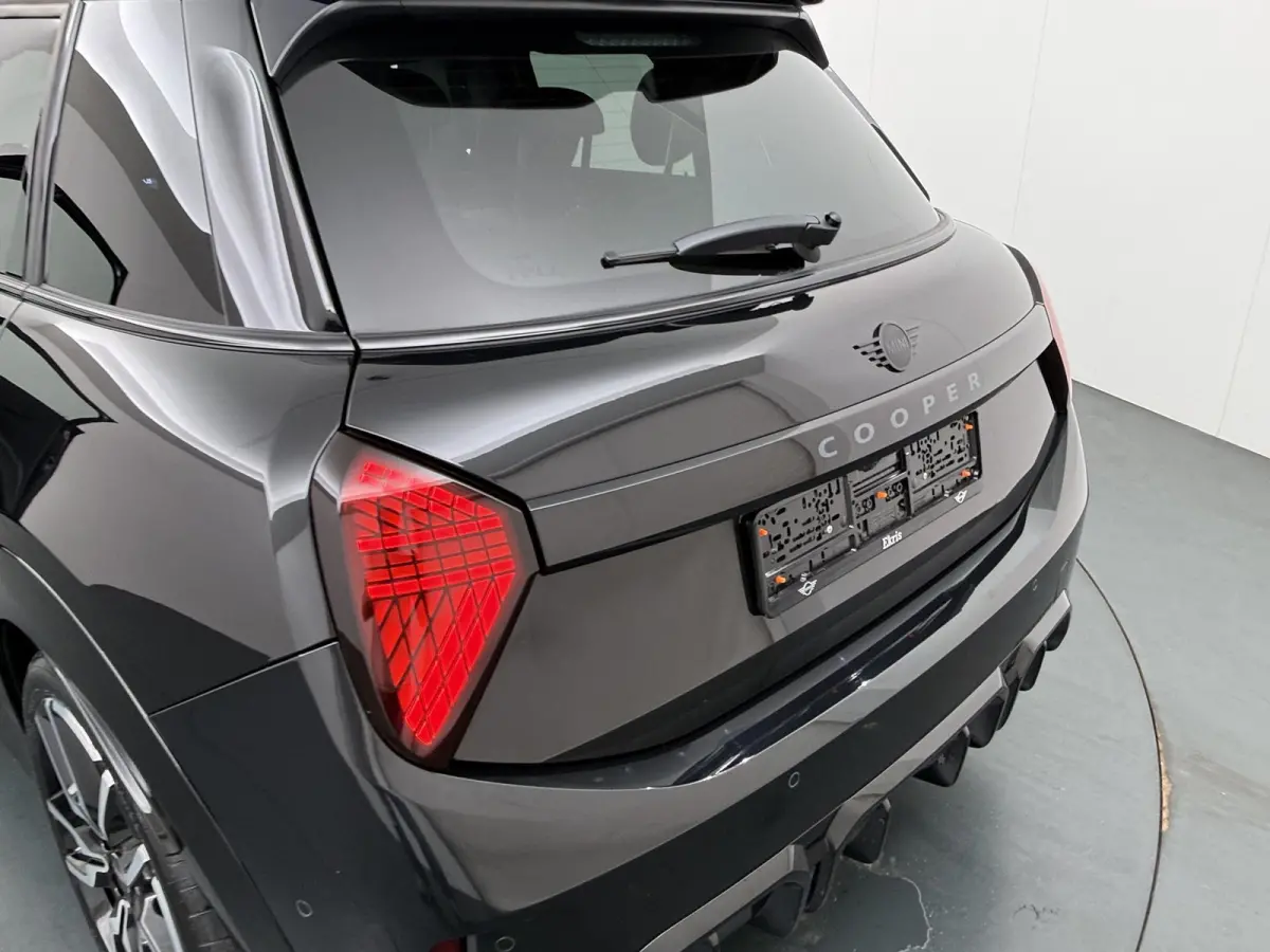 Cooper C John Cooper Works| Pakket-M | Panoramadak | Harman/Kardon | Head-Up Display | Stoelverwarming |