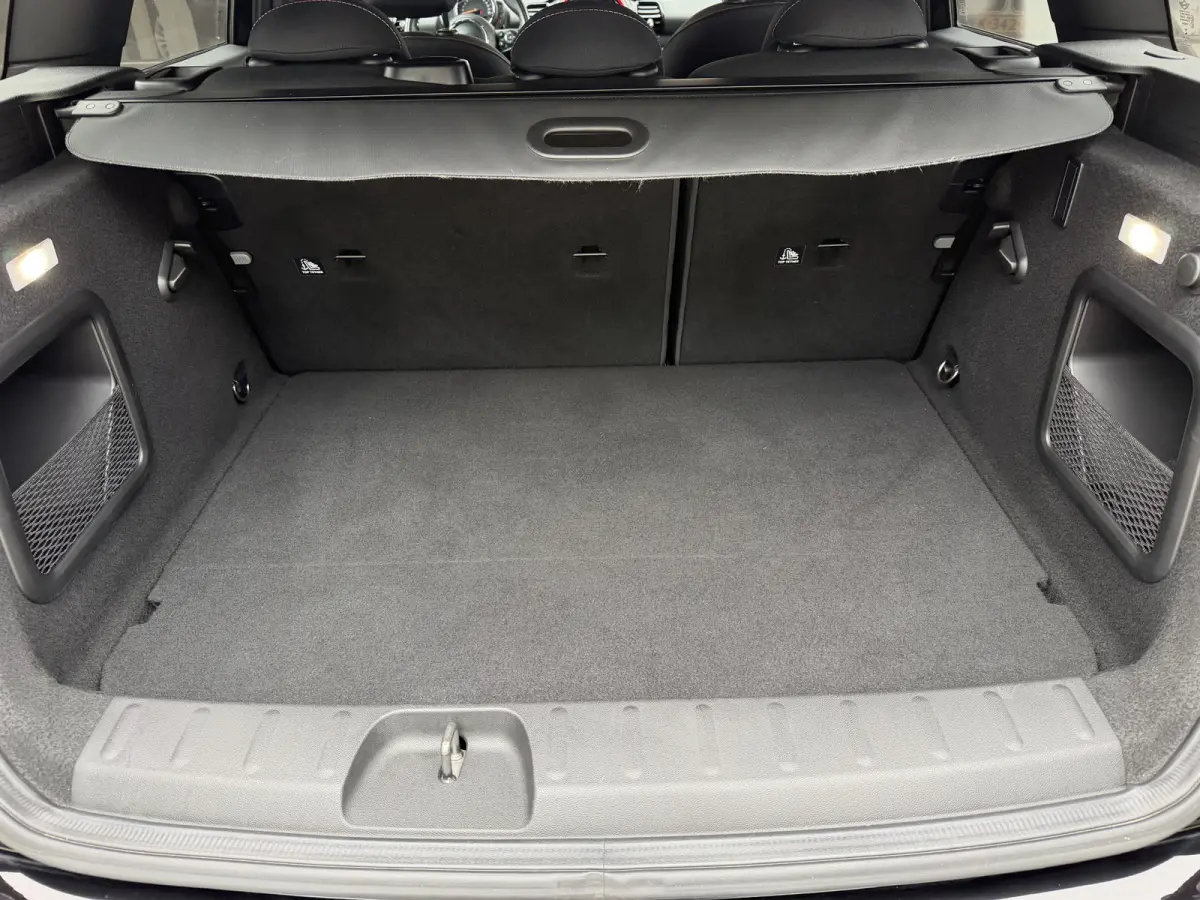 1.5 One / Automaat / Stoelverwarming / 17'' LM / Sensoren achter /