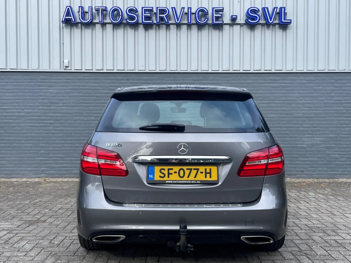 180 AMG Upgrade Edition - Achteruitrijcamera - Trekhaak etc.